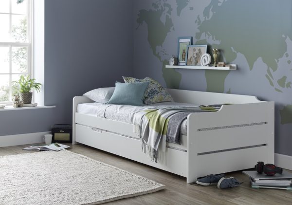 copella white guest bed Main