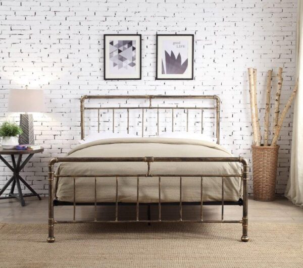 Cilcain Antique Kingsize Bed Frame - Image 2