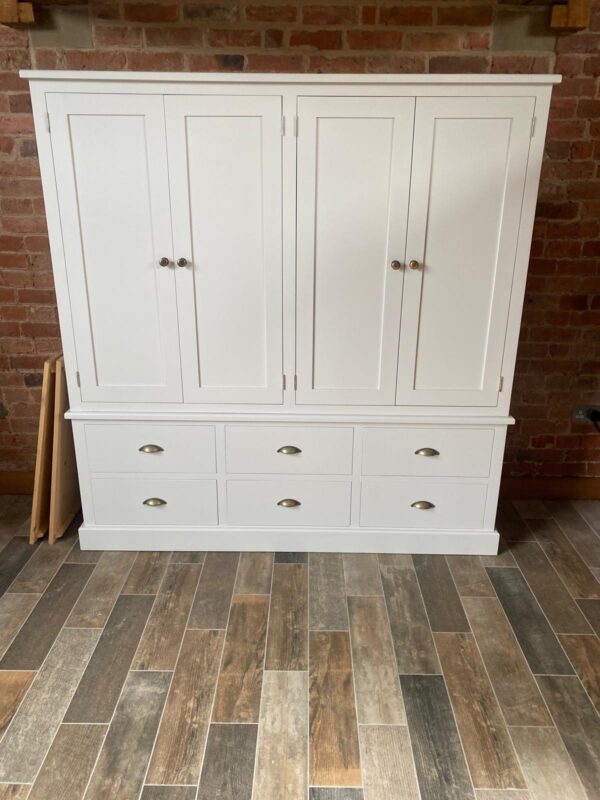 Swindon Luxury Solid Wooden Larder - Image 2