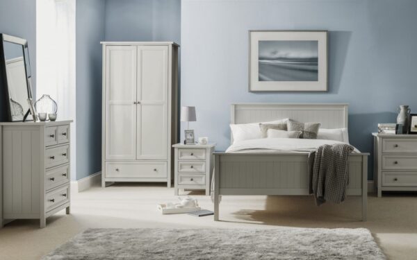 Maine Dove Grey 3 Drawer Bedside Table - Image 2